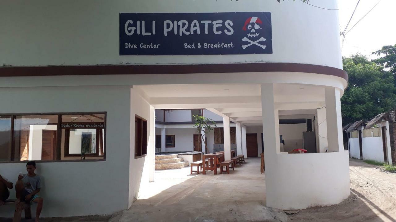 Gili Pirates Dive & Bnb Gili Trawangan Luaran gambar