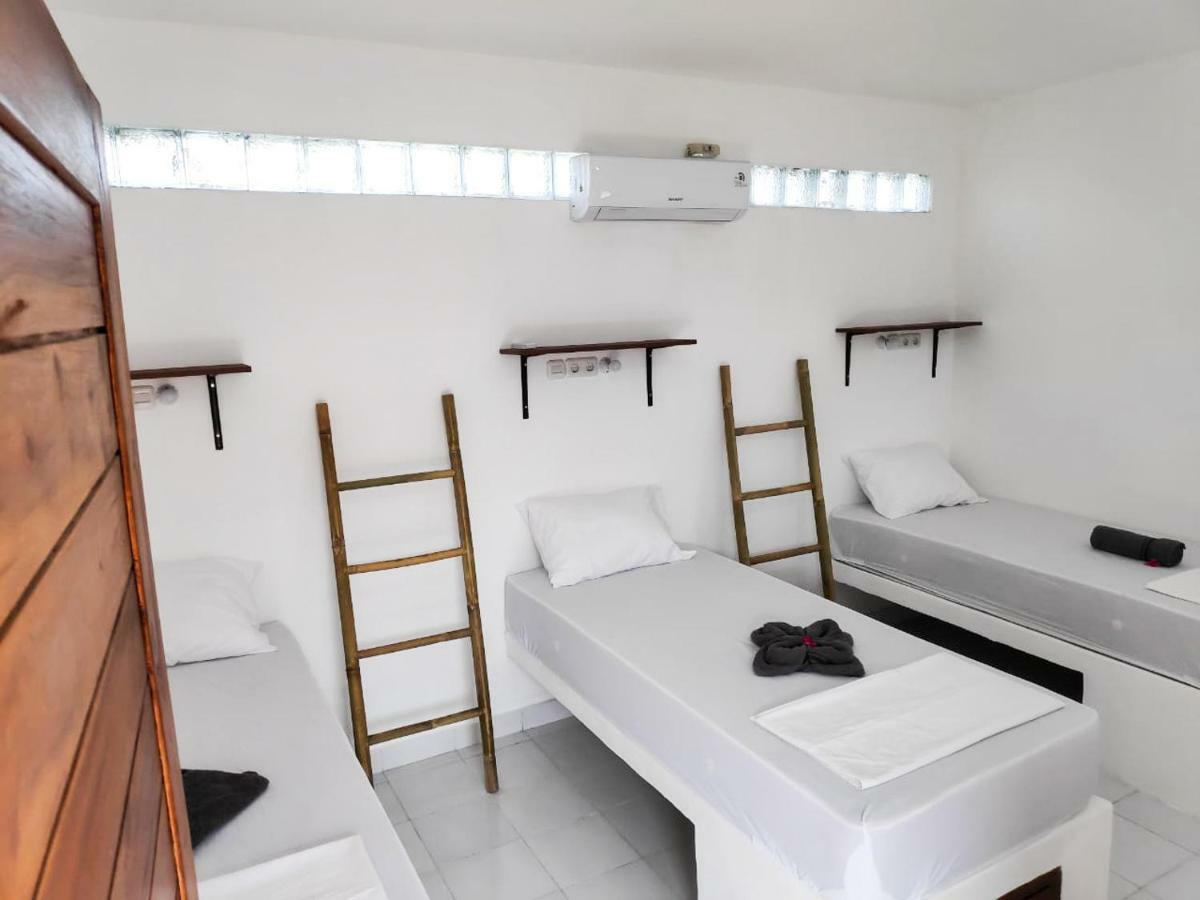 Gili Pirates Dive & Bnb Gili Trawangan Luaran gambar