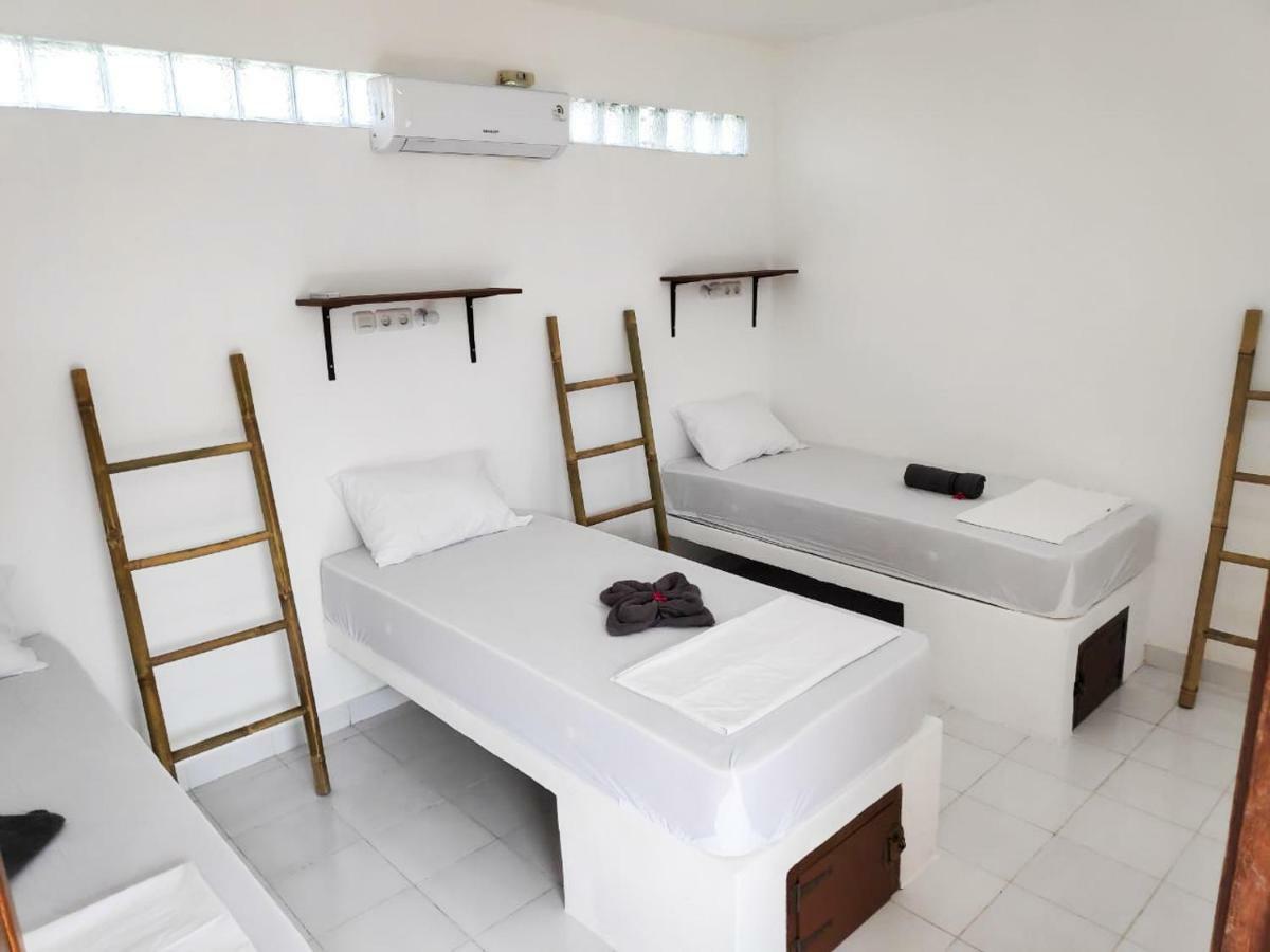 Gili Pirates Dive & Bnb Gili Trawangan Luaran gambar