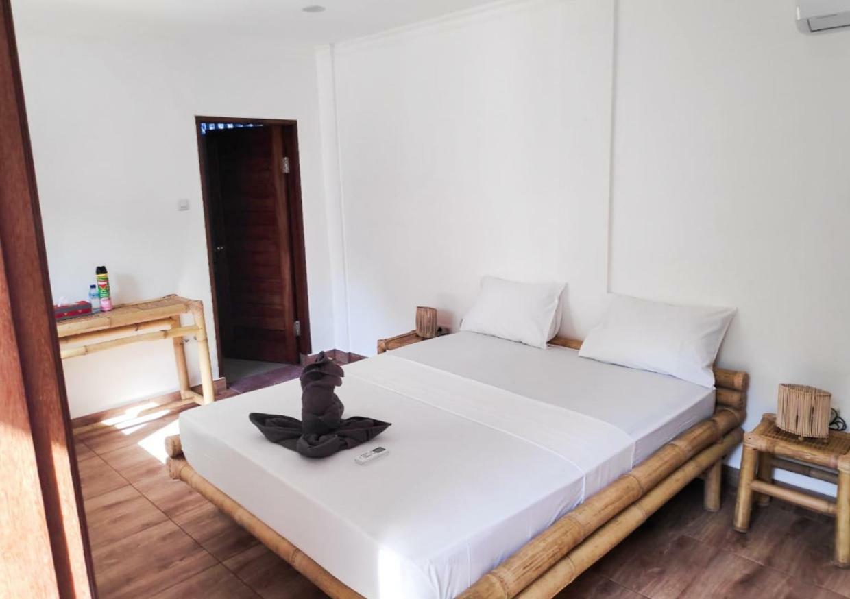 Gili Pirates Dive & Bnb Gili Trawangan Luaran gambar